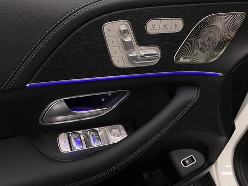 New 2026 Mercedes-Benz GLS 580 4MATIC image 36