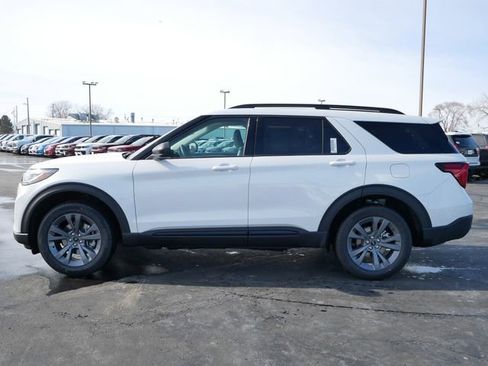 New 2026 Ford Explorer Active AWD/4WD image 4