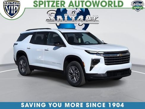 New 2026 Chevrolet Traverse LT w/ LPO, Floor Liner Package FWD image 1