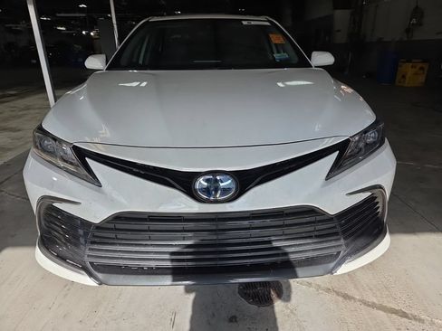 Used 2021 Toyota Camry LE FWD image 2
