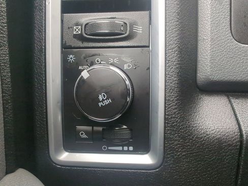 Used 2016 RAM 1500 Big Horn image 31