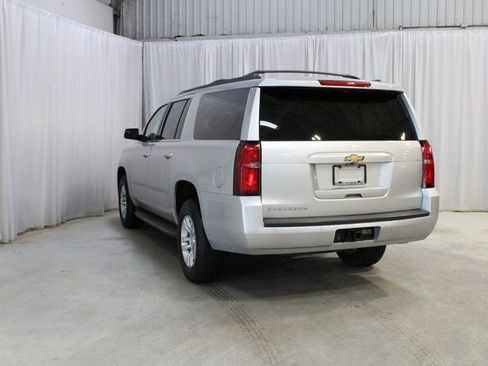 Used 2018 Chevrolet Suburban LT image 21