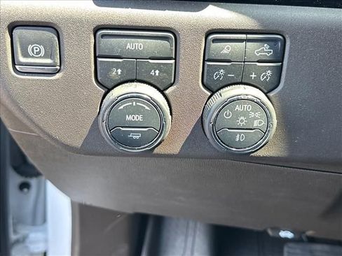 Certified 2024 Chevrolet Silverado 1500 LTZ w/ LTZ Premium Package AWD/4WD image 25