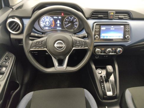Used 2025 Nissan Versa SV FWD image 22