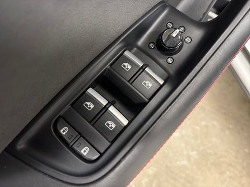 Used 2023 Audi RS Q8 AWD/4WD image 16
