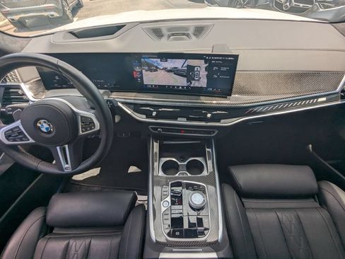 Used 2025 BMW X7 M60i w/ Executive Package AWD/4WD image 2