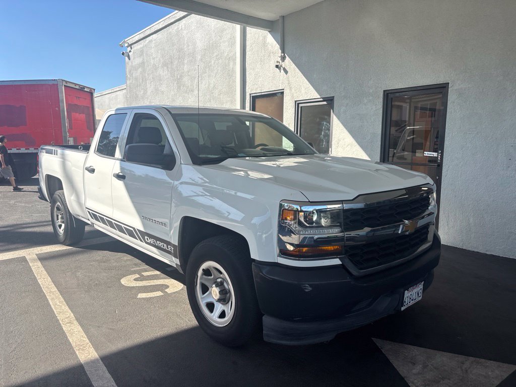 Used 2019 Chevrolet Silverado 1500 W/T RWD image 2