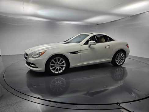 Used 2016 Mercedes-Benz SLK 300 image 45