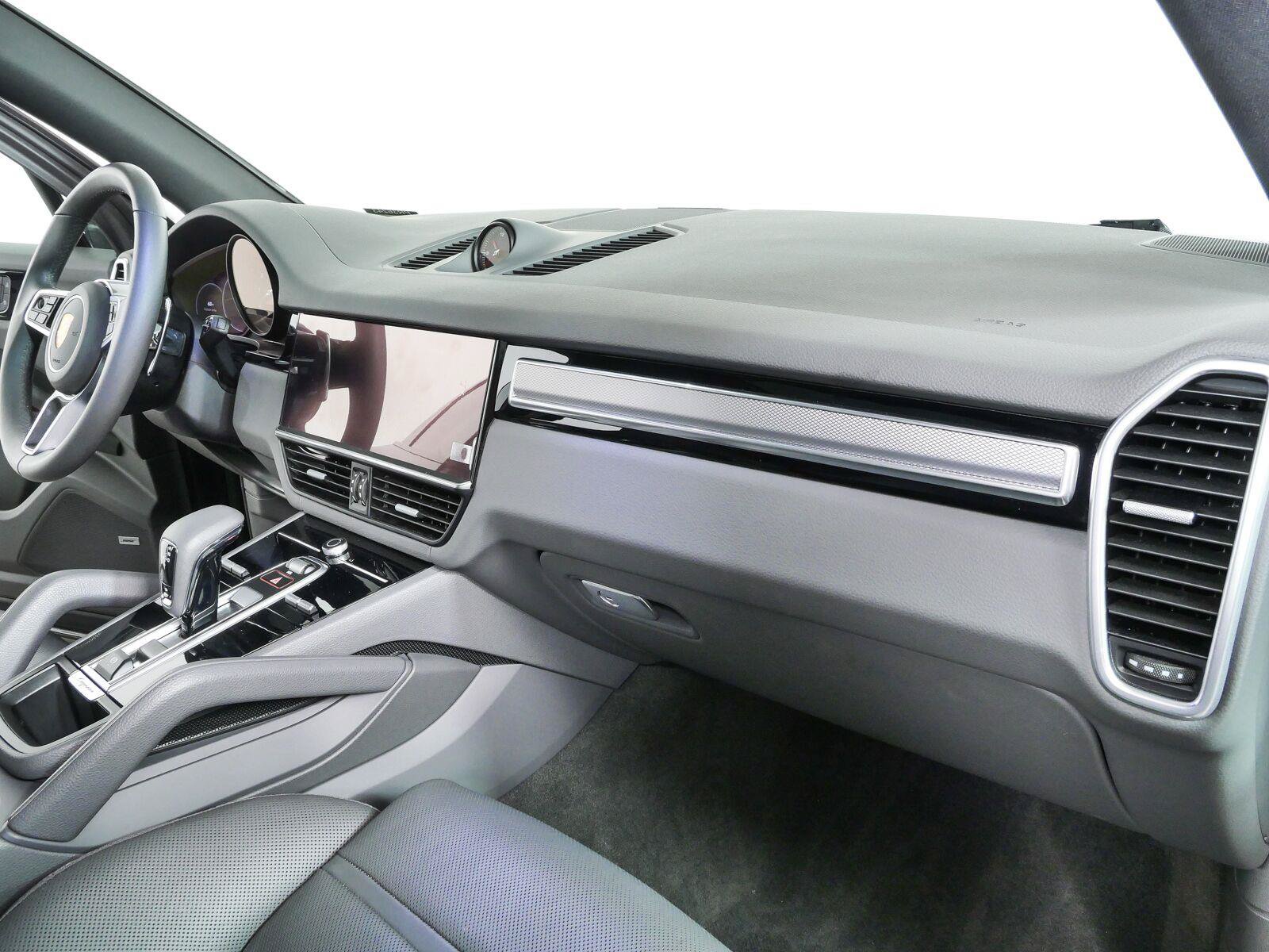 Certified 2023 Porsche Cayenne Platinum Edition AWD/4WD image 26