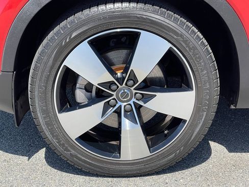 Used 2019 Volvo XC40 T4 Momentum FWD image 36