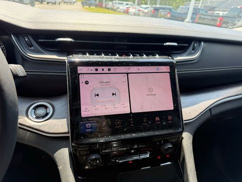 Used 2023 Jeep Grand Cherokee L Limited w/ Black Appearance Package RWD image 16