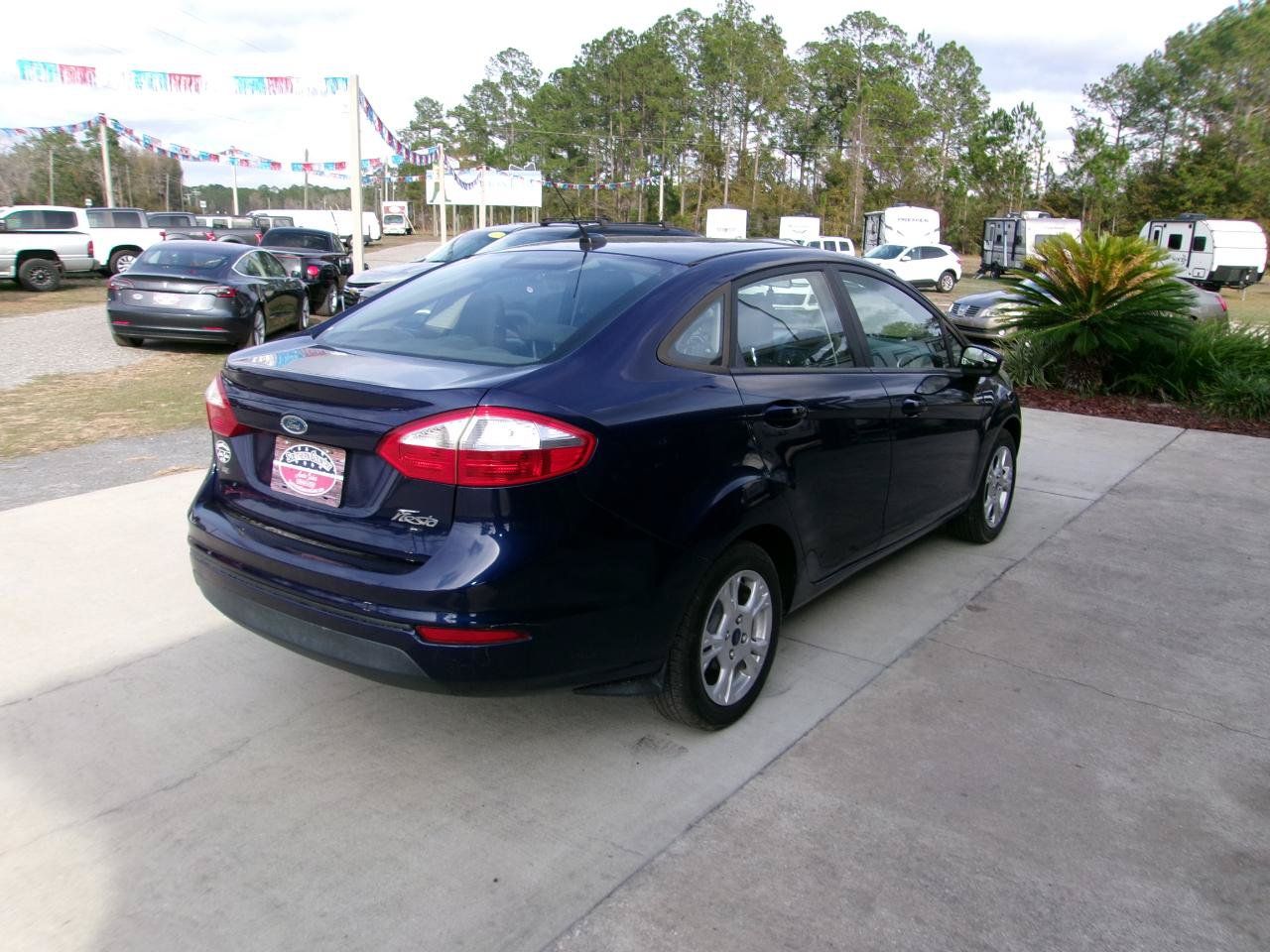 Used 2016 Ford Fiesta SE FWD image 5