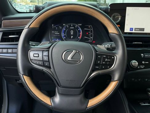 Used 2025 Lexus ES 350 Ultra Luxury w/ Accessory Package (Z2) image 14