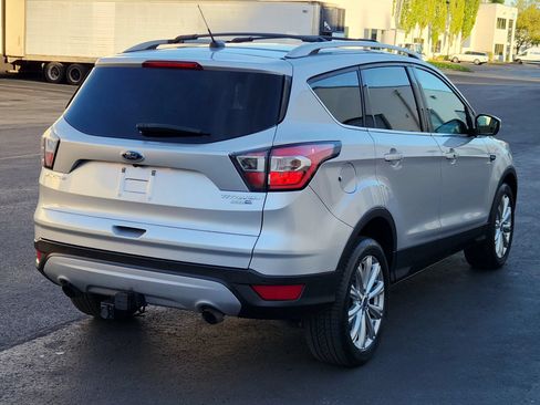 Used 2017 Ford Escape Titanium AWD/4WD image 4