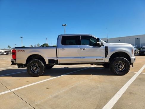 Certified 2024 Ford F250 Lariat w/ Lariat Ultimate Package image 4