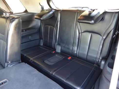 Used 2023 INFINITI QX60 Luxe w/ Performance Audio Package AWD/4WD image 40
