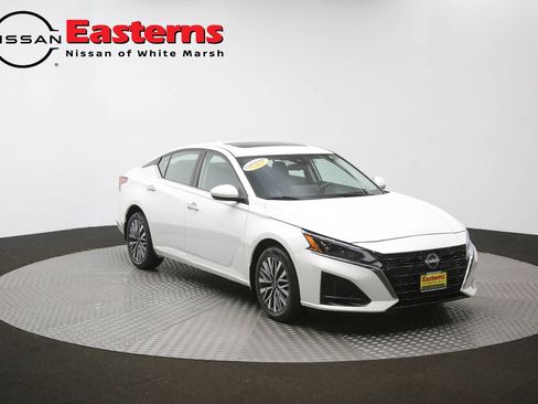 Used 2023 Nissan Altima 2.5 SV w/ SV Premium Package AWD/4WD image 50