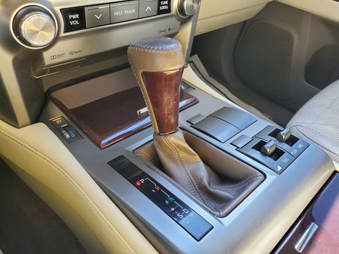 Used 2015 Lexus GX 460 image 28