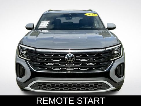 Used 2025 Volkswagen Atlas Cross Sport SEL image 8