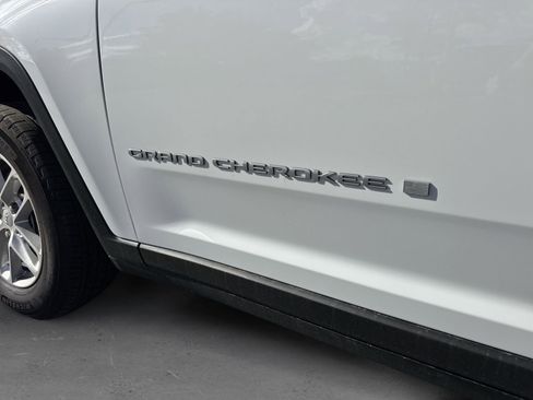 New 2025 Jeep Grand Cherokee Laredo X w/ Trailer Tow Package image 12