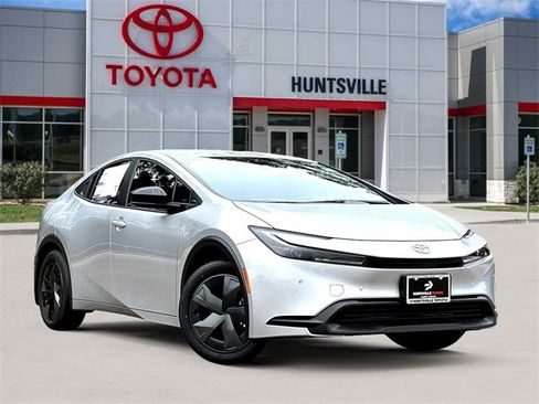 New 2026 Toyota Prius LE image 1