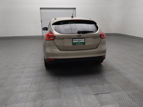 Used 2015 Ford Focus SE w/ Equipment Group 201A FWD image 6