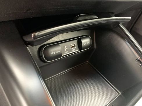 Used 2017 Kia Sorento AWD w/ LX Convenience Package image 24