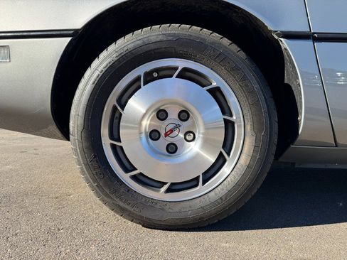 Used 1986 Chevrolet Corvette Coupe image 13