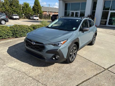 Used 2024 Subaru Crosstrek 2.0i Premium AWD/4WD image 3