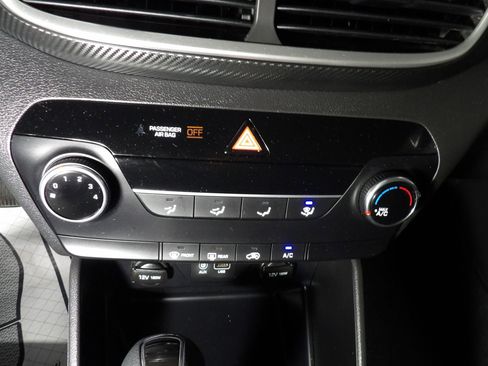 Used 2020 Hyundai Tucson SE image 15