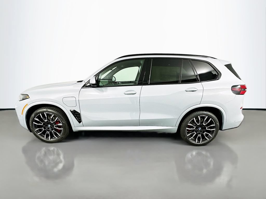 Used 2026 BMW X5 xDrive50e w/ M Sport Package AWD/4WD image 8
