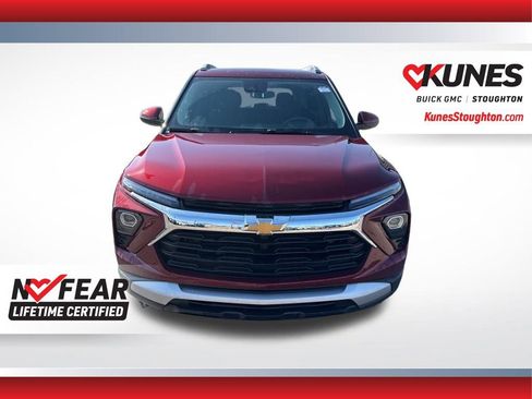 Used 2025 Chevrolet TrailBlazer LT w/ Driver Confidence Package AWD/4WD image 5
