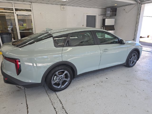 Used 2025 Kia K4 FWD image 6