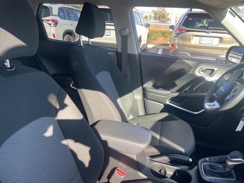 Used 2023 Kia Soul LX w/ LX Technology Package image 31