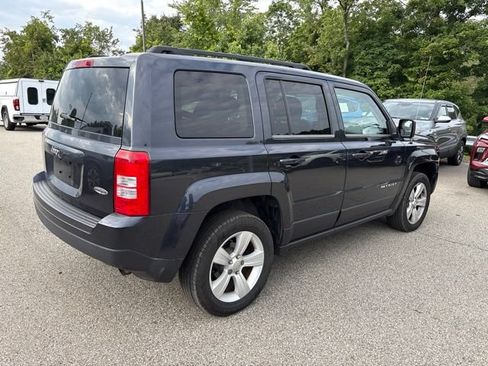 Used 2014 Jeep Patriot Latitude w/ Sun/Sound Group AWD/4WD image 5