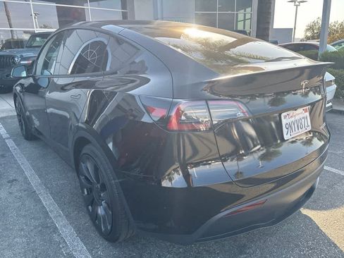 Used 2024 Tesla Model Y Performance AWD/4WD image 5