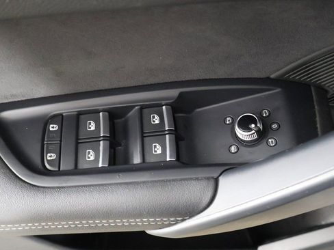 Used 2023 Audi SQ5 Premium Plus w/ Premium Plus Package image 38