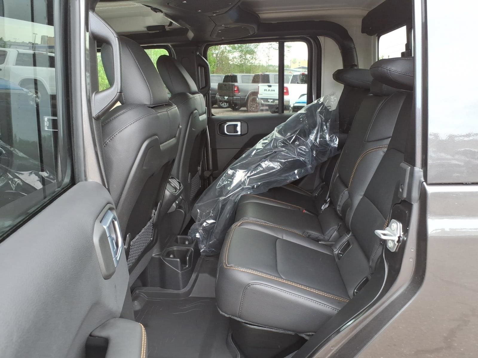 New 2026 Jeep Gladiator Sport AWD/4WD image 9