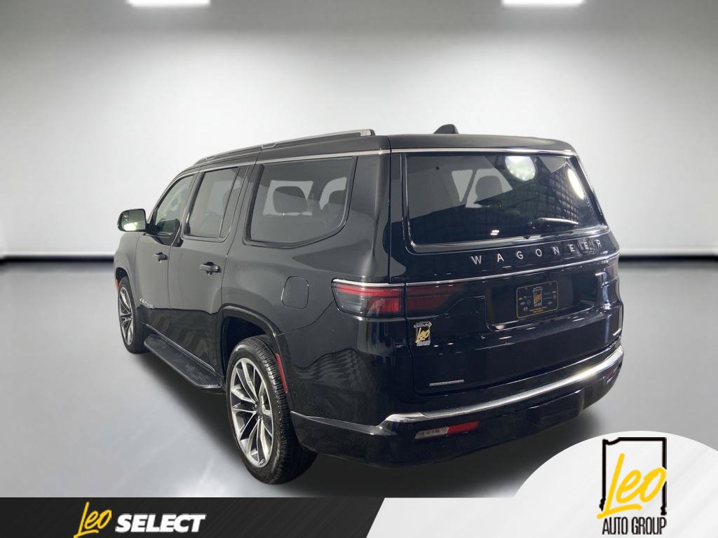 Used 2023 Jeep Wagoneer Series II w/ Premium Group I AWD/4WD image 4