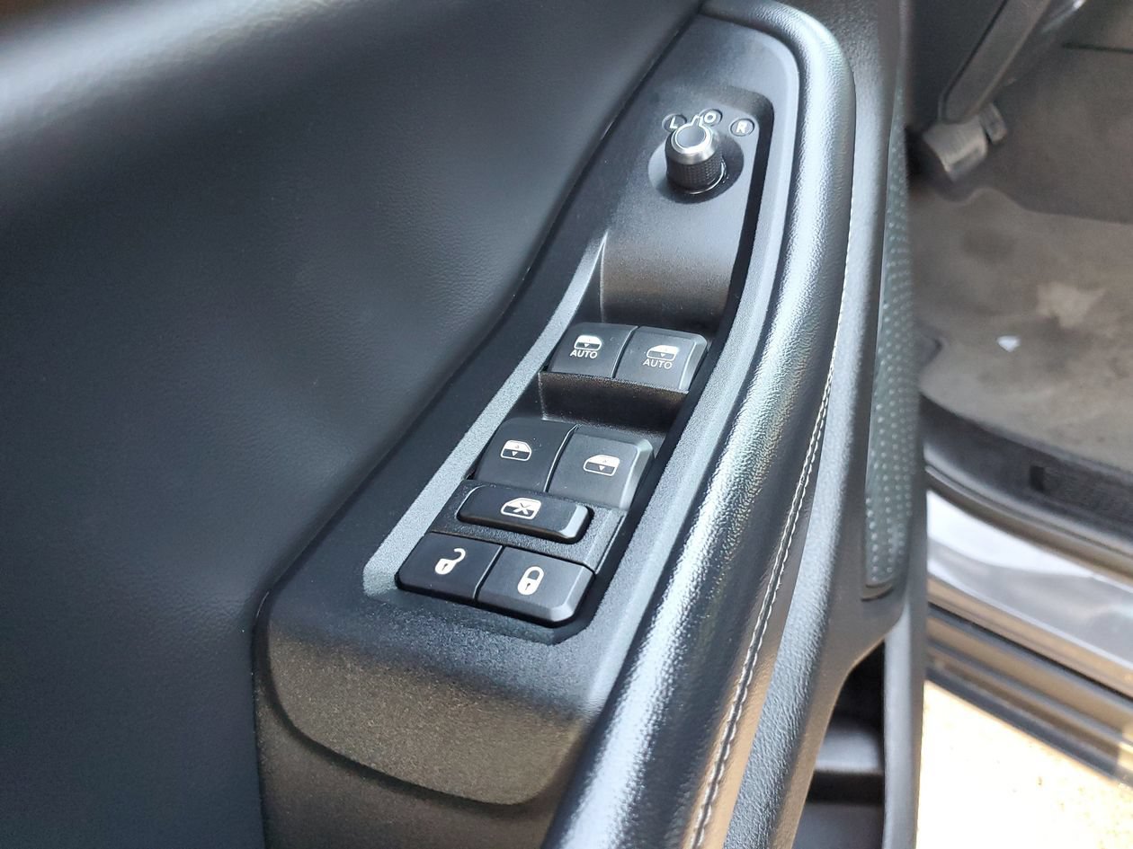 Used 2024 Jeep Grand Cherokee Limited RWD image 17