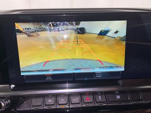 Used 2024 GMC Sierra 1500 Elevation image 19