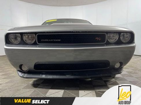 Used 2012 Dodge Challenger R/T RWD image 2