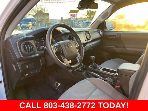 Used 2022 Toyota Tacoma SR AWD/4WD image 5