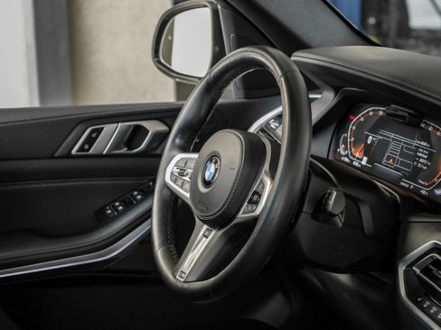Used 2022 BMW X5 xDrive40i w/ M Sport Package AWD/4WD image 13