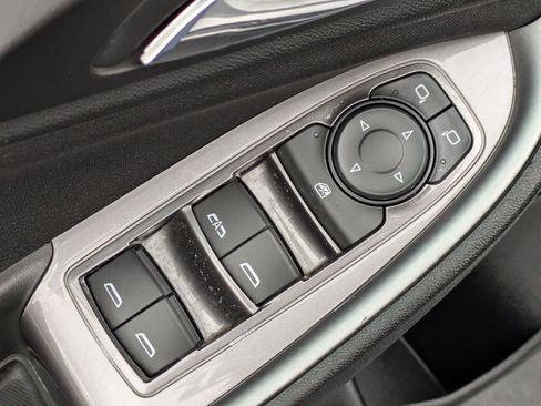 Used 2022 Chevrolet Malibu LT image 16