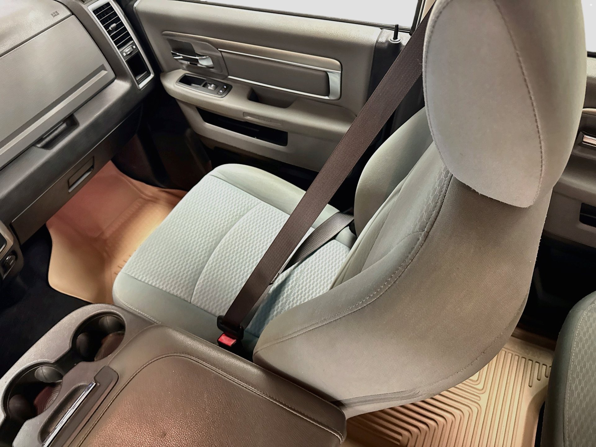 Used 2019 RAM 1500 Classic SLT RWD image 22