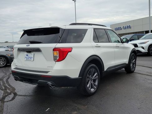 Certified 2023 Ford Explorer XLT w/ Equipment Group 202A AWD/4WD image 3