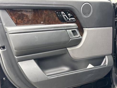 Used 2020 Land Rover Range Rover HSE image 18