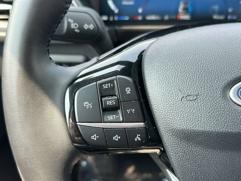 Used 2024 Ford Escape Platinum AWD/4WD image 17