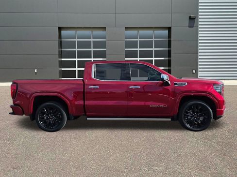 Used 2024 GMC Sierra 1500 Denali AWD/4WD image 4